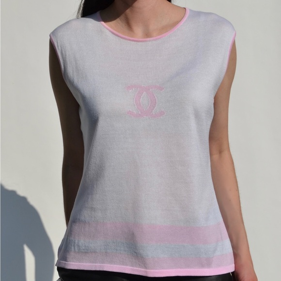 CHANEL Tops - Chanel Circa 2000 White & Pink Knit Top